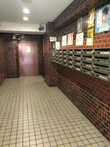 中銀京橋マンションのロビー