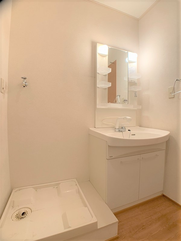 レトア親愛の独立洗面台