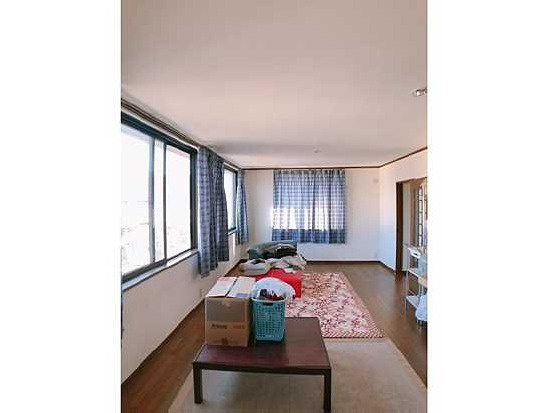 【居間・リビング】