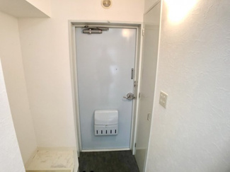 【玄関】 | ラポールウチダ