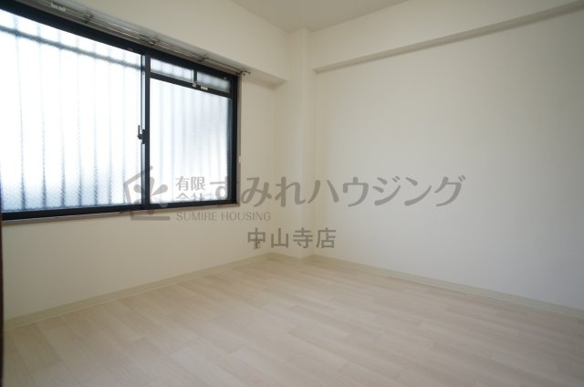 ファミール安倉の寝室