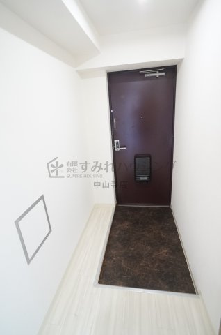 ファミール安倉の玄関