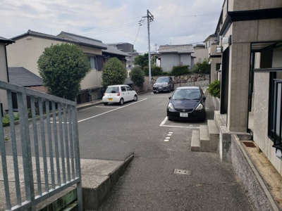 【駐車場】 | メゾンド舞子 | 敷地内駐車場あり☆神戸市垂水区　メゾンド舞子　賃貸☆