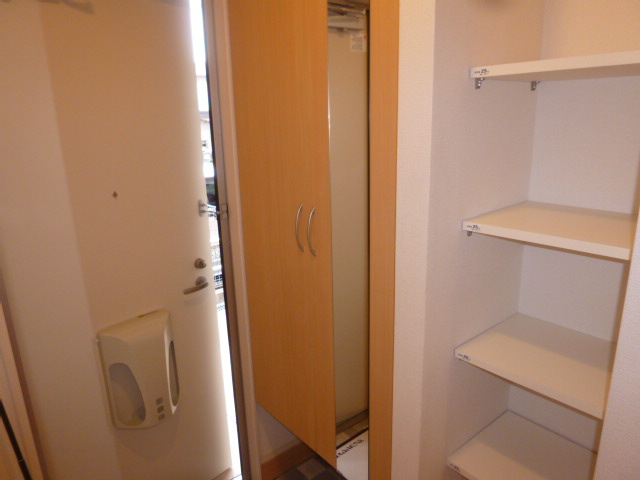 メゾン・グランディールの玄関