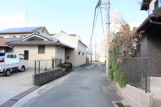 【前面道路含む現地写真】