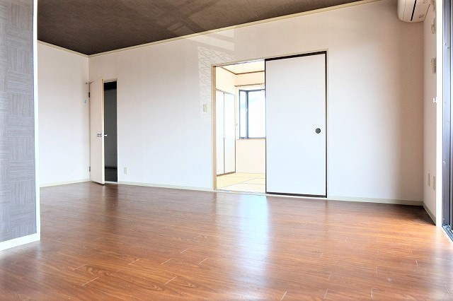 ルエストラメールの居間・リビング