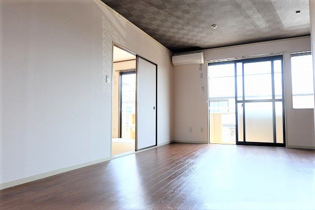 ルエストラメールの居間・リビング