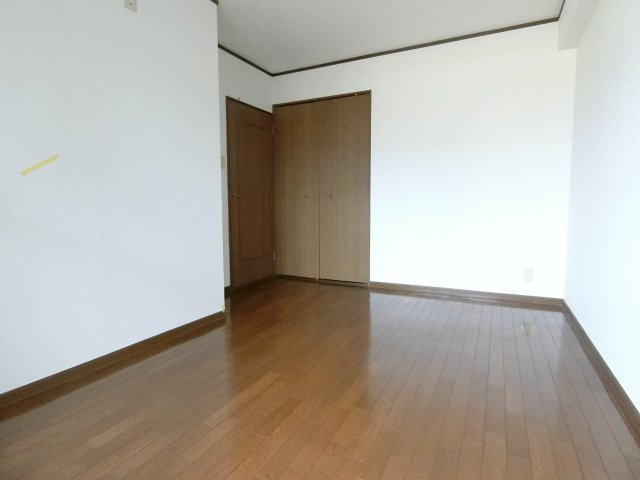 【寝室】 | ロイヤルNiLe北田辺
