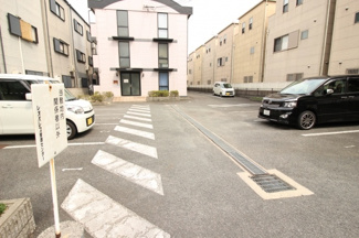 【駐車場】