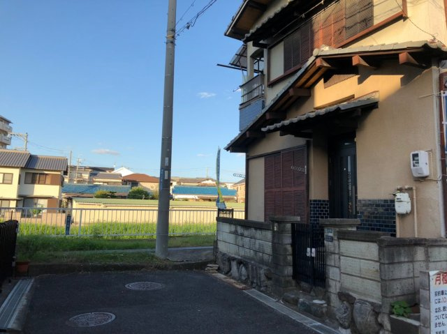 岸和田市畑町1丁目古家付き土地の前面道路含む現地写真