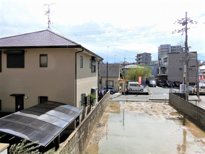 【展望】 | ライオンズマンション服部 | 【現地写真】周りに高い建物もなく、南向きの為、陽当たり良好♪