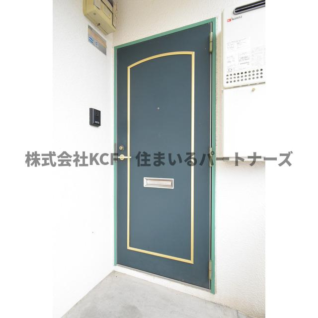 山口第一ビルの玄関|収納もある玄関です