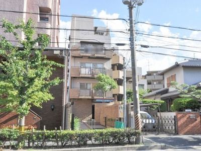 【外観】 | 朝日プラザ東豊中 | 【現地写真】鉄筋コンクリート造の5階建♪ 陽当たりに良いマンションとなっております♪