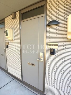 【エントランス】 | セレーノＨＡＲＵ | 清潔なエントランスです