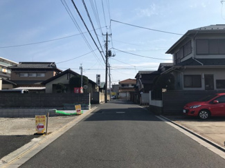 【前面道路含む現地写真】