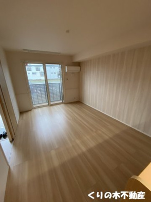 【内装】 | リヴェールパレスA棟 | 明るい色調の室内です