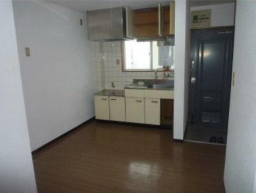 【居間・リビング】 | ロイヤル大岡