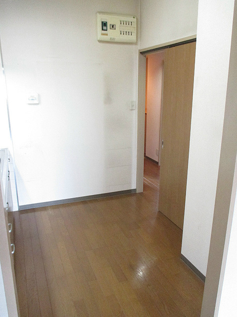 ロゼール壱番館のキッチン|別号室の同仕様の参考写真です。