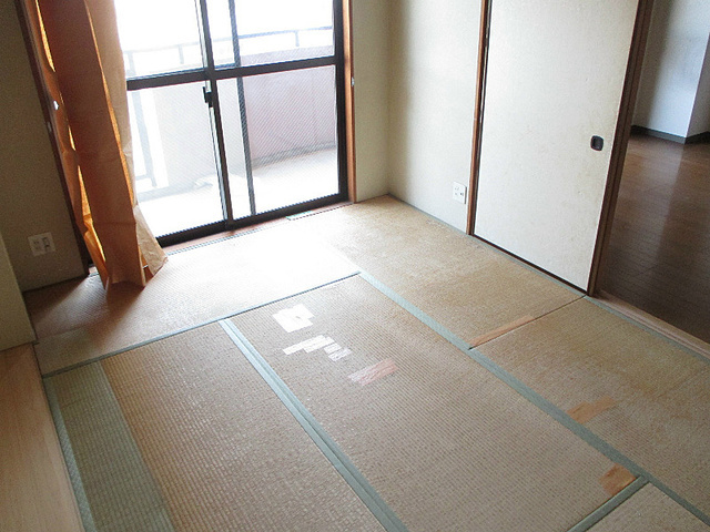ロゼール壱番館の和室|別号室の同仕様の参考写真です。