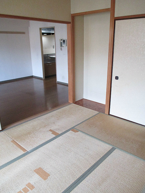 ロゼール壱番館のその他|別号室の同仕様の参考写真です。