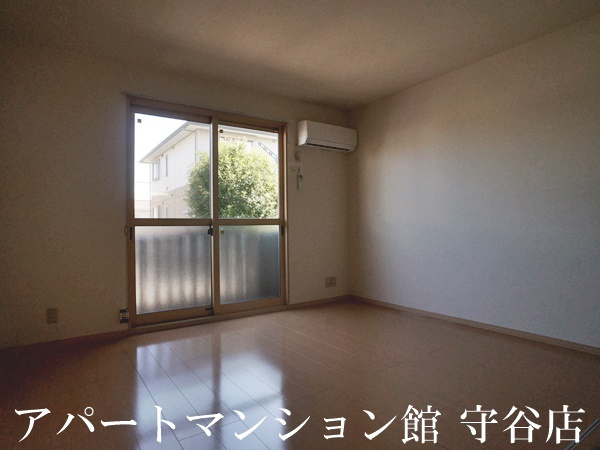 ラ・グラシューズⅣの居間・リビング