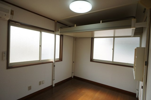 【居間・リビング】 | ハウスリバティー | 明るい二面採光