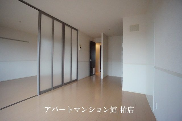 クレストパークＤの居間・リビング