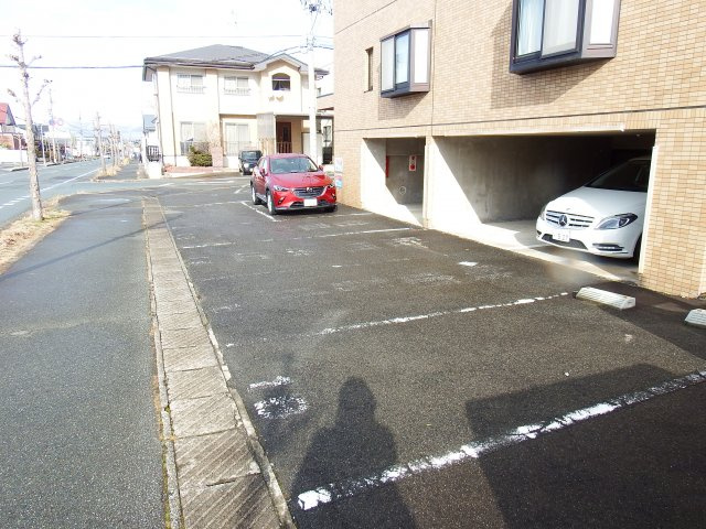 コンフォート中桜田の駐車場