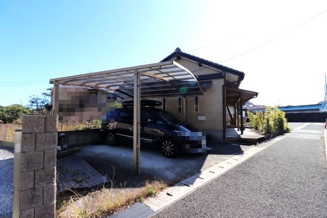 高知市長浜　売店舗の外観