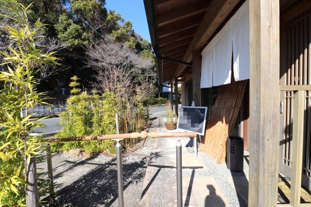 高知市長浜　売店舗の外観