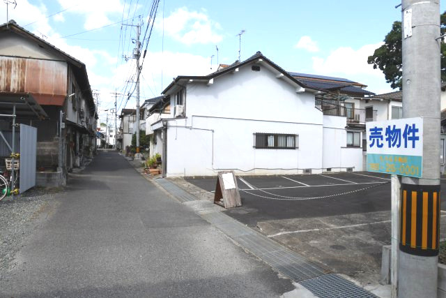 津山市南新座　土地　59坪の前面道路含む現地写真