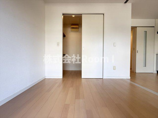 【寝室】 | アリスマナーガーデン谷町 | 収納豊富です