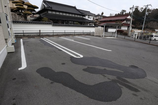 バービー・カール　A棟の駐車場