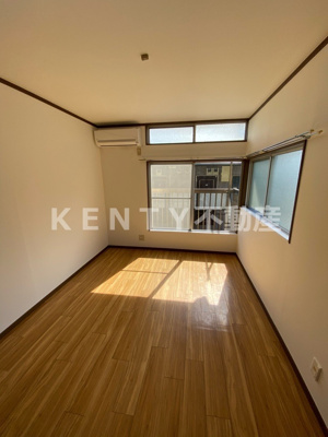 【居間・リビング】 | メゾン鵜の木 | おしゃれなリビングです