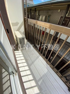 【バルコニー】 | メゾン鵜の木 | お洗濯にも便利なバルコニー付き