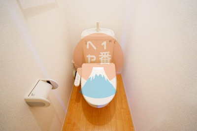 【トイレ】 | クレールＭ | 温水便座付きのトイレです