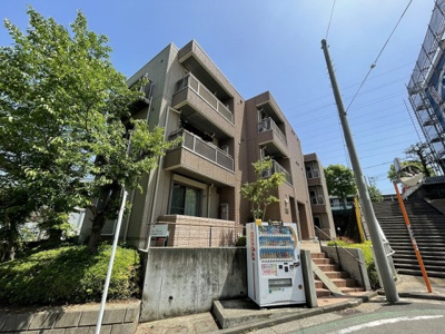 【外観】 | ラフィネ【SHM】 | 積水ハウス施工の賃貸住宅シャーメゾン♪グリーンライン「東山田」駅より徒歩8分！便利な立地の3階建てアパートです♪