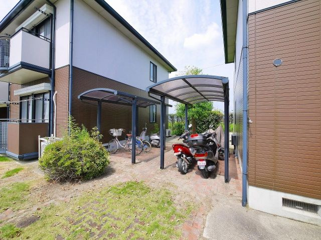 エスパシオ高の原Dのその他共用部分|出入りがしやすい駐輪場