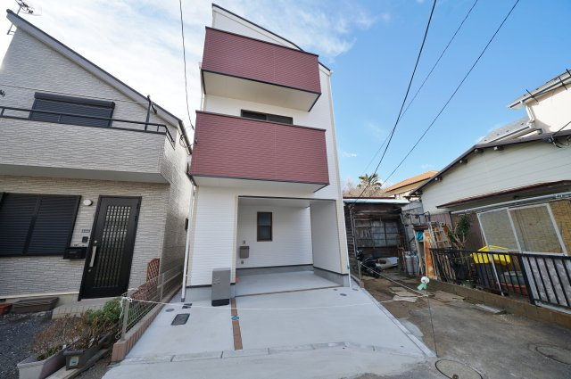 上星川駅から平坦徒歩１４分！シューズインクローゼット、パントリー付、収納豊富な２SLDK。保土ヶ谷区川島町　新築戸建ての外観