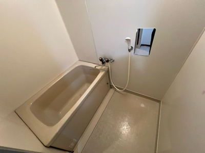 【居間・リビング】 | サンパレス八尾 | 使いやすいリビングです