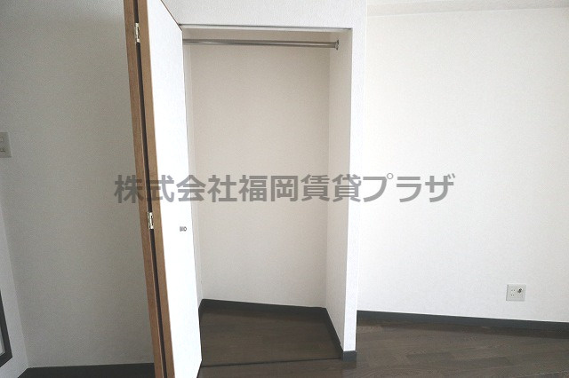 ダイナコート天神アベニューの収納|別号室のものになります。現状優先。