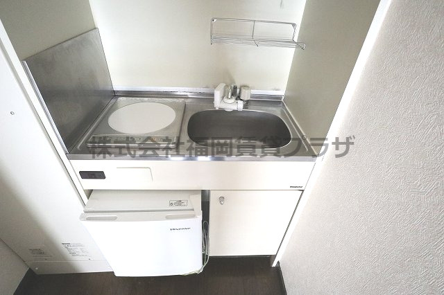 ダイナコート天神アベニューのキッチン|別号室のものになります。現状優先。