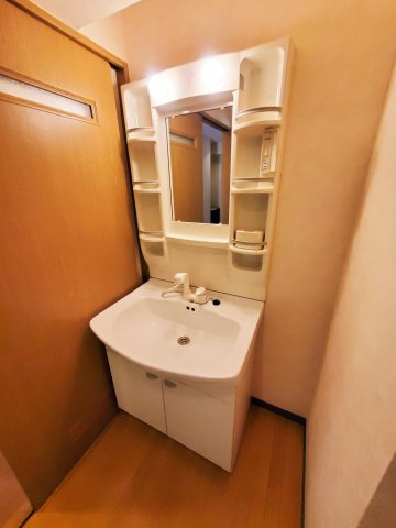 PeacH花の家の独立洗面台