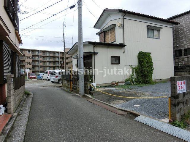 大久保３丁目　売地　の前面道路含む現地写真|大久保3丁目　売地　古家あり　建築条件なし　京成大久保駅徒歩１0分　約４１．５坪