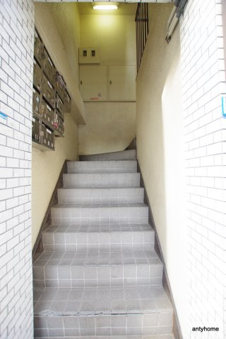 千代崎ハイツ　仲介手数料無料のロビー