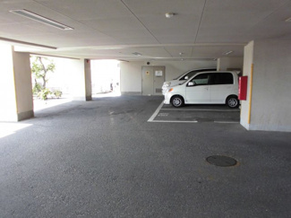 【駐車場】