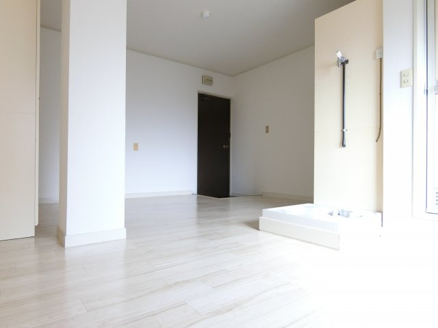 浅井ビルの居間・リビング