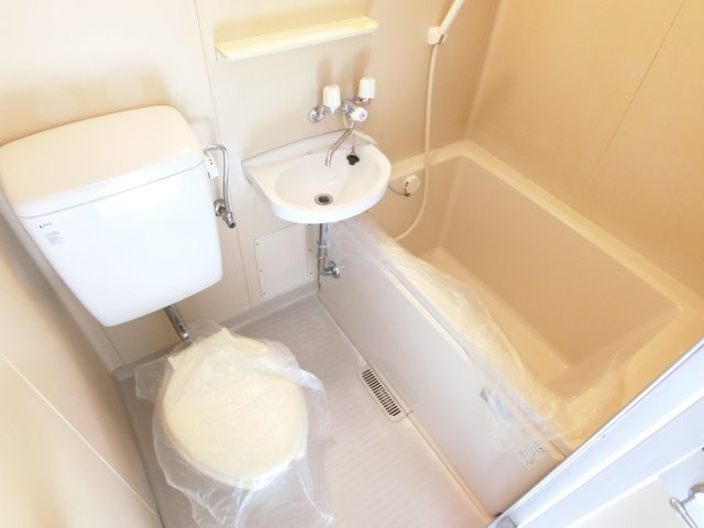 浅井ビルの浴室