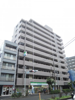 【外観】 | ビックターミナル「横浜」駅徒歩15分！松原商店街まで徒歩9分と買物利便性良好です。
収納力のあるWIC設置。4.2帖の洋室はワークスペースとしても◎