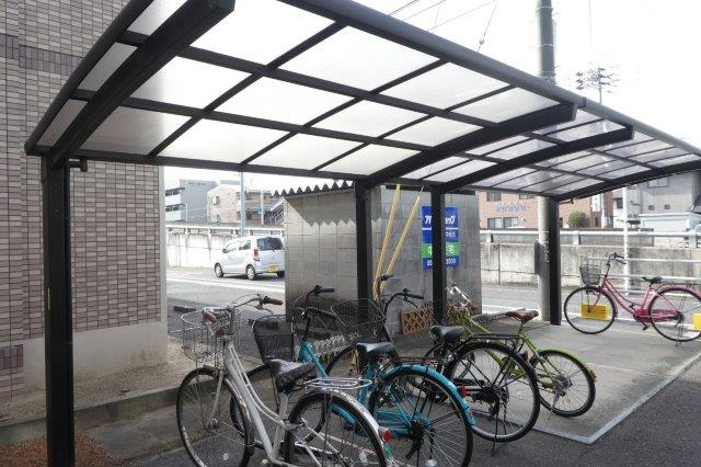 倉敷市中庄のアパートのその他共用部分|自転車置き場